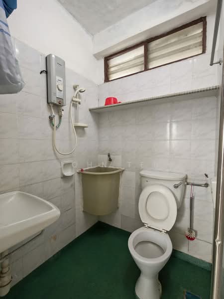 Apartment for Sale at Aquamarine - John Teh - Bathroom - PropertyGuru.com.my