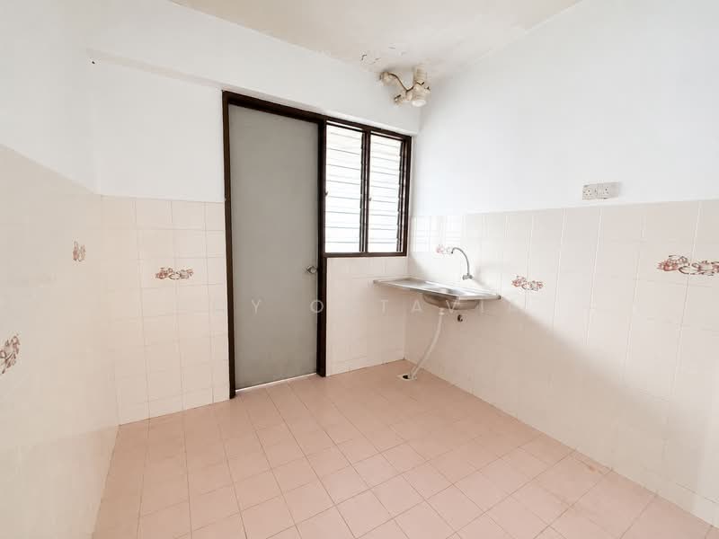 Apartment for Sale at Tasik Heights Apartment - Amy Oktavia - Kitchen - PropertyGuru.com.my