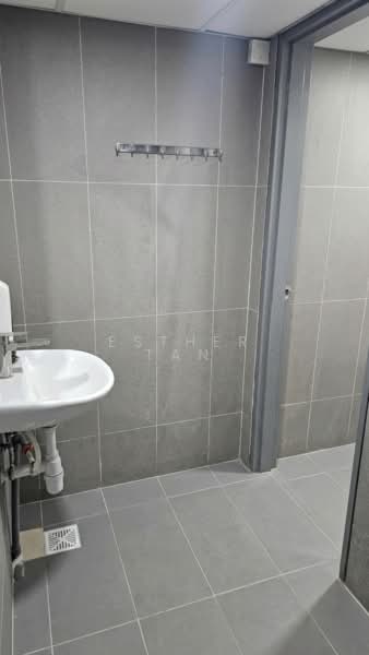 Kedai untuk Disewa di Kampung Sungai Kayu Ara (Petaling Jaya) - Esther Tan - Bathroom - PropertyGuru.com.my