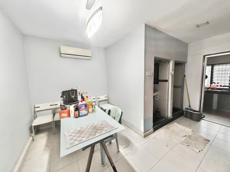 Rumah Teres 1.5 Tingkat untuk Dijual di Kepong Baru (Kepong) - Jecelyn Yeoh - Dining Room - PropertyGuru.com.my