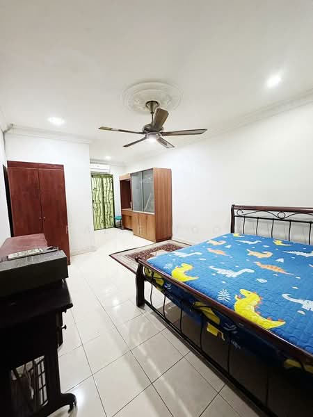 Rumah Teres 2.5 Tingkat untuk Dijual di Seksyen 19 (Shah Alam) - Fazie Noor - Bedroom - PropertyGuru.com.my
