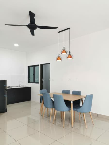 Condominium for Sale at The Henge - Ryan Swe - Dining Room - PropertyGuru.com.my