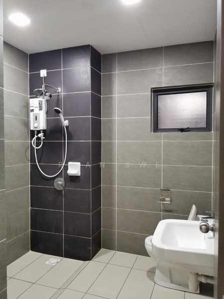 Condominium for Sale at The Henge - Ryan Swe - Bathroom - PropertyGuru.com.my