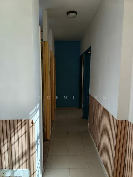 Pangsapuri untuk Disewa di Sri Saujana - Vincent Tan - Corridor - PropertyGuru.com.my