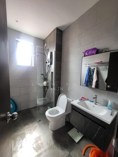 Rumah Teres 2 Tingkat untuk Disewa di Setia Safiro (Cyberjaya) - Liew She Anne - Bathroom - PropertyGuru.com.my