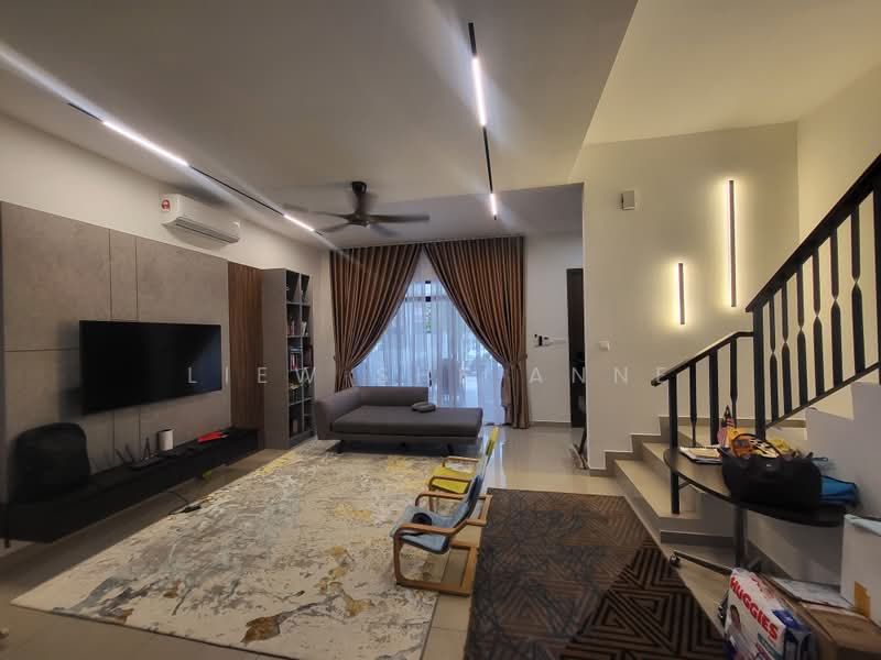 Rumah Teres 2 Tingkat untuk Disewa di Setia Safiro (Cyberjaya) - Liew She Anne - Living Room - PropertyGuru.com.my