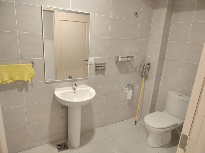 Rumah Bandar untuk Disewa di Pantai Dalam (Pantai) - Chien Koh - Bathroom - PropertyGuru.com.my