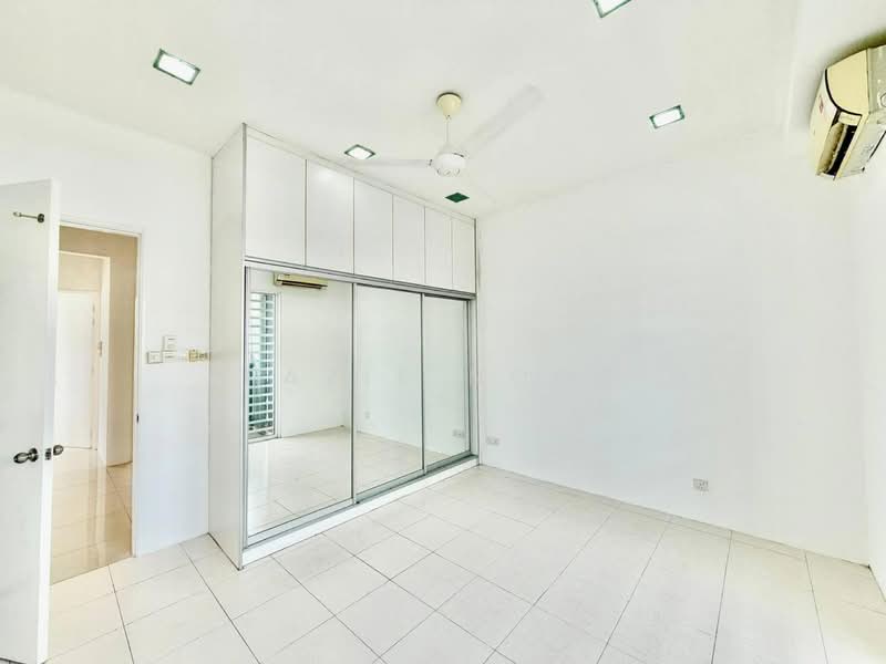 Rumah Teres 2 Tingkat untuk Dijual di Taman Nadayu 92 (Kajang) - Fazie Noor - Bedroom - PropertyGuru.com.my