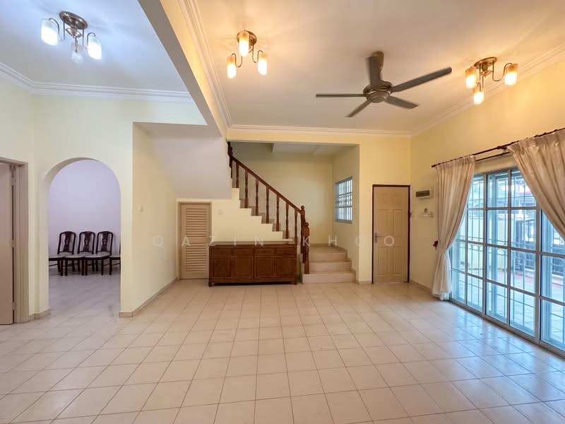 2-storey Terraced House for Sale in Ipoh Garden (Ipoh) - Qazin Khoo - Living Room - PropertyGuru.com.my