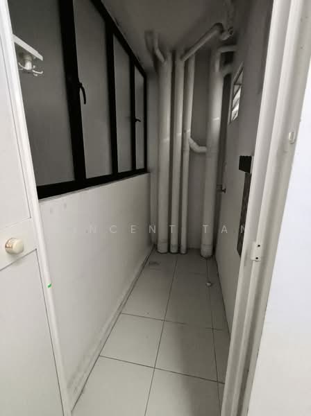 Kondominium untuk Disewa di TRI PINNACLE - Vincent Tan - Corridor - PropertyGuru.com.my