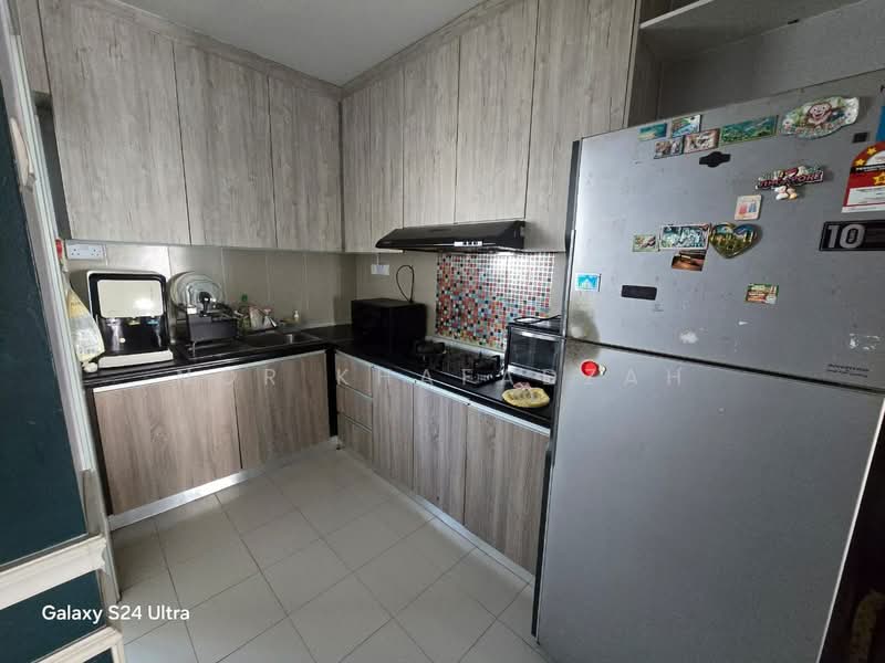 Service Residence for Sale at Residensi Alami - Nor Khafadzah - Kitchen - PropertyGuru.com.my