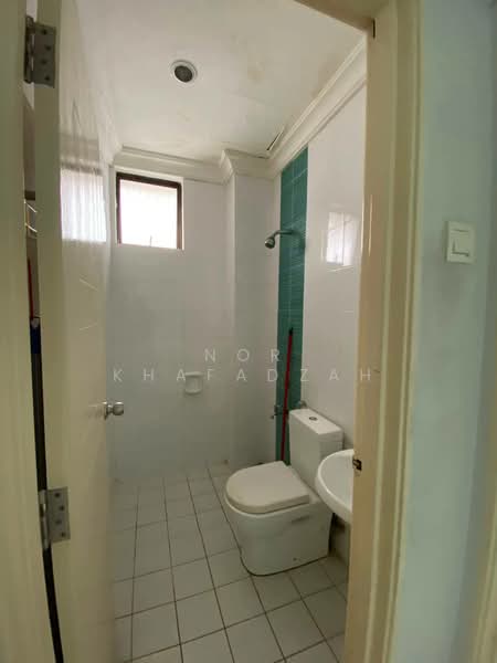 Condominium for Rent at Kristal View - Nor Khafadzah - Bathroom - PropertyGuru.com.my