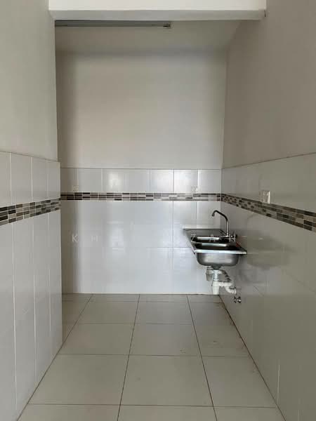 Condominium for Rent at Kristal View - Nor Khafadzah - Kitchen - PropertyGuru.com.my