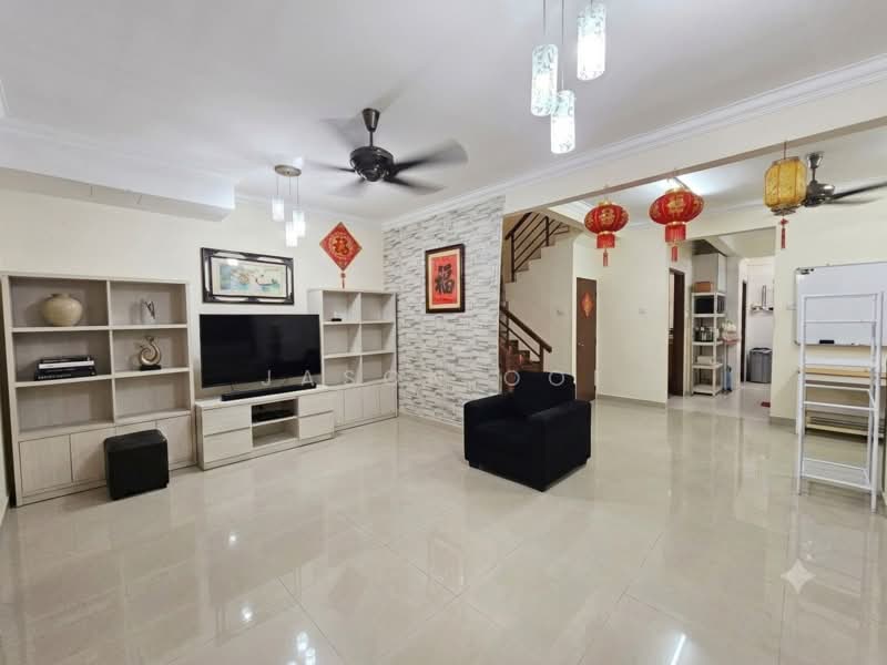 2-storey Terraced House for Sale in Putra Heights (Subang Jaya) - Jason Ooi - Living Room - PropertyGuru.com.my