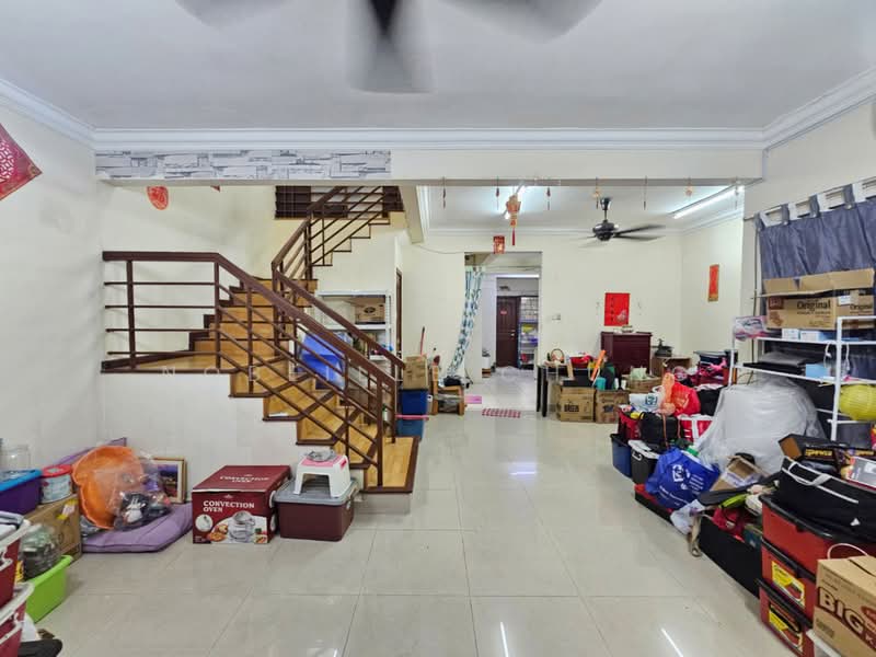 2-storey Terraced House for Sale in Putra Heights (Subang Jaya) - Nobeille Chung - Living Room - PropertyGuru.com.my