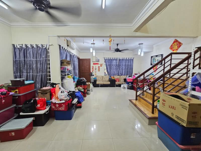 2-storey Terraced House for Sale in Putra Heights (Subang Jaya) - Nobeille Chung - Living Room - PropertyGuru.com.my
