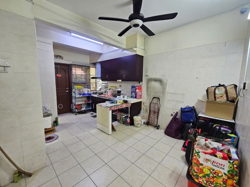 2-storey Terraced House for Sale in Putra Heights (Subang Jaya) - Nobeille Chung - Kitchen - PropertyGuru.com.my