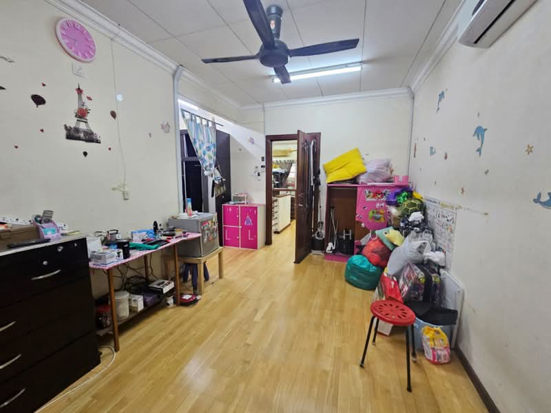 2-storey Terraced House for Sale in Putra Heights (Subang Jaya) - Nobeille Chung - Living Room - PropertyGuru.com.my