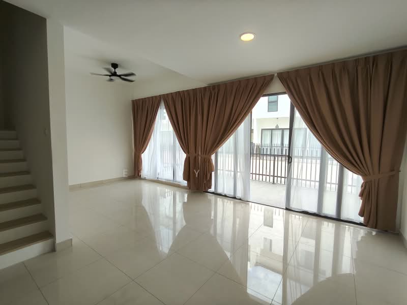 Rumah Teres 3.5 Tingkat untuk Disewa di Damansara Perdana (Selangor) - Emily Tan - PropertyGuru.com.my