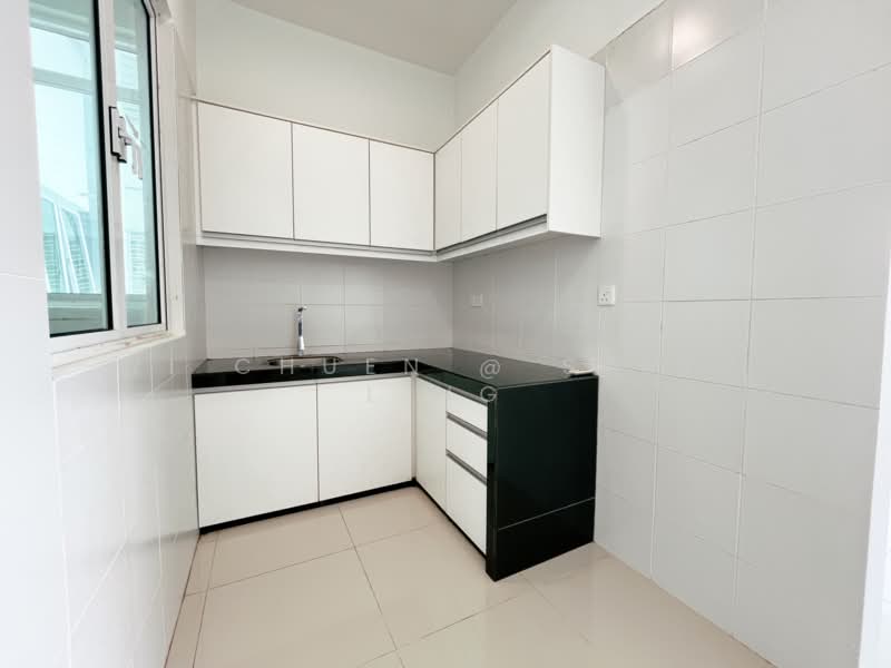 Kondominium untuk Dijual di Le Yuan Residence - Yi Chuen @ Steve Ling - Kitchen - PropertyGuru.com.my