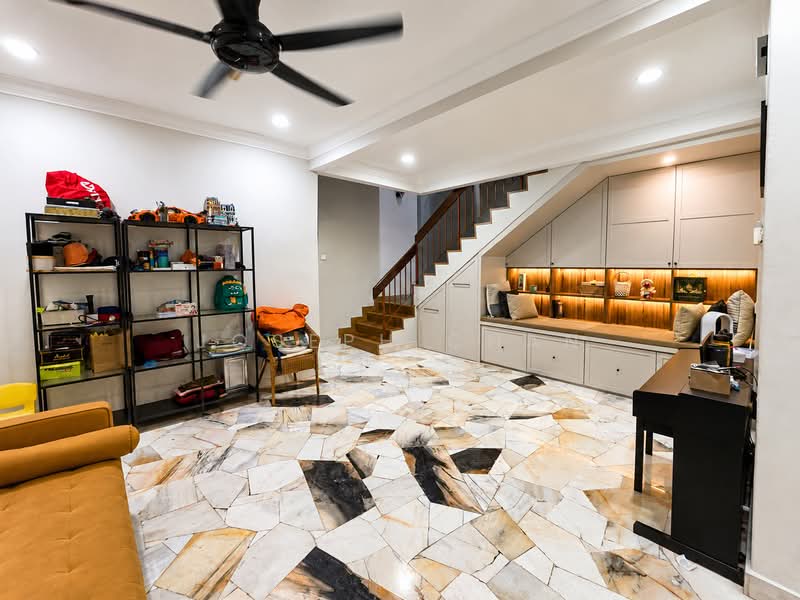 2-storey Terraced House for Sale in Seksyen 8 (Shah Alam) - Joseph Chan - Living Room - PropertyGuru.com.my