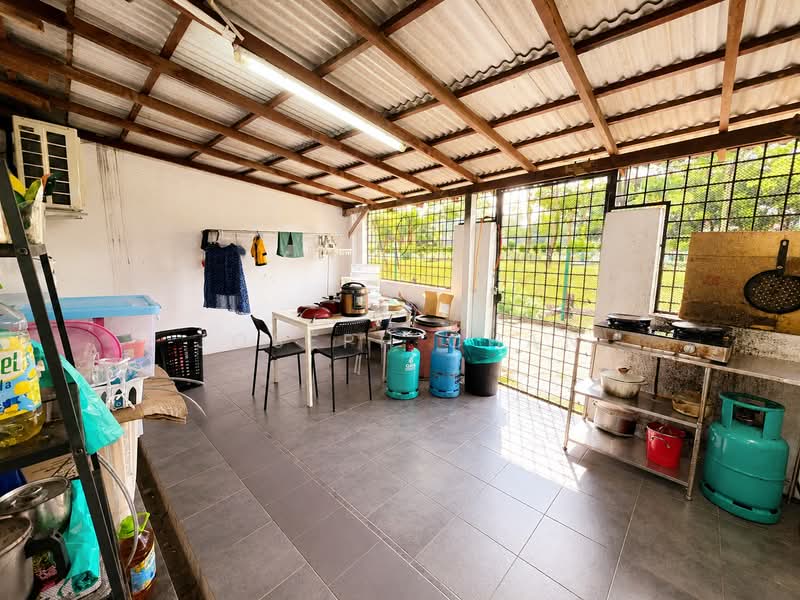 2-storey Terraced House for Sale in Seksyen 8 (Shah Alam) - Joseph Chan - Kitchen - PropertyGuru.com.my