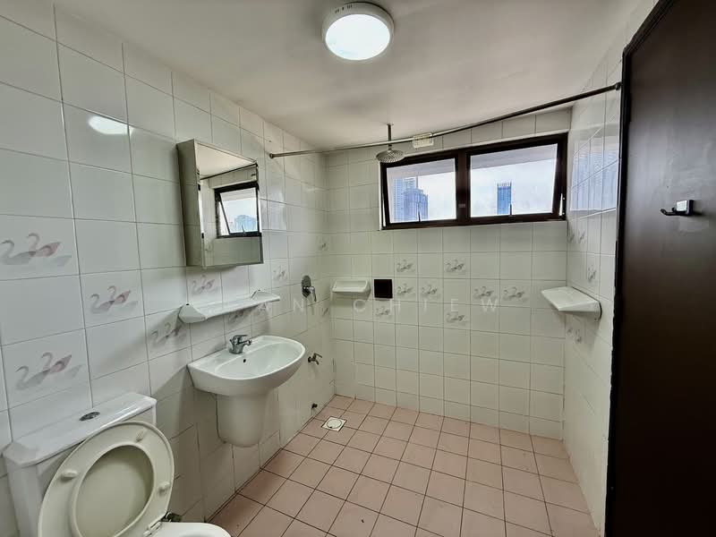 Kondominium untuk Dijual di Bangsar Heights - Jean Chiew - Bathroom - PropertyGuru.com.my