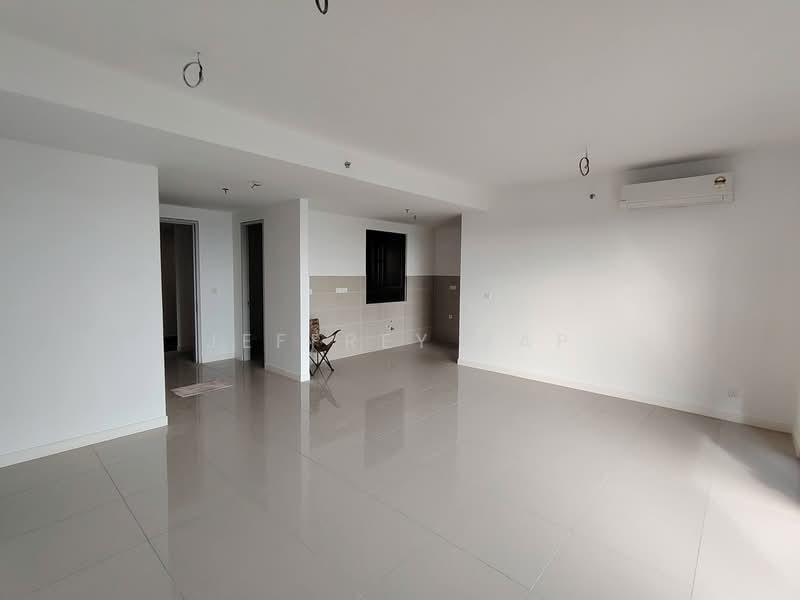 Service Residence for Sale at The Pulse Residence - Jeffrey Yap - Living Room - PropertyGuru.com.my