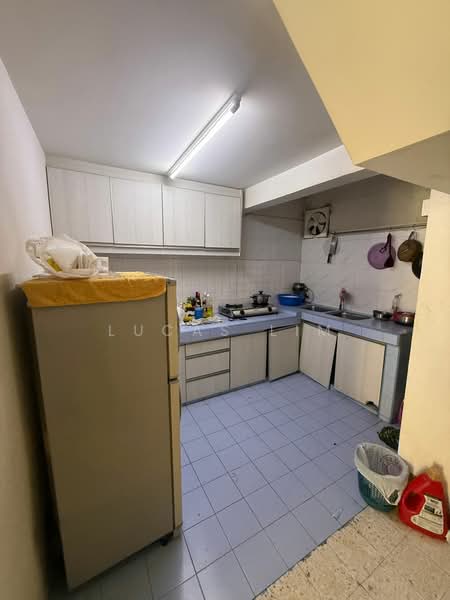 3-storey Terraced House for Sale in Taman Sri Sinar (Segambut) - Lucas Lim - Kitchen - PropertyGuru.com.my