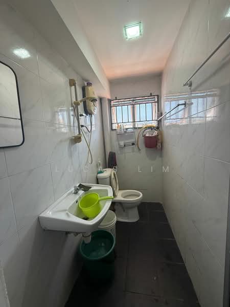 3-storey Terraced House for Sale in Taman Sri Sinar (Segambut) - Lucas Lim - Bathroom - PropertyGuru.com.my