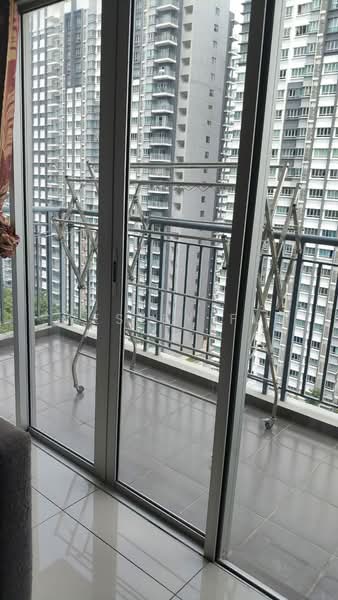 Servis Apartment untuk Disewa di Savanna Executive Suite @ Southville City - Wesley Fu - Balcony - PropertyGuru.com.my