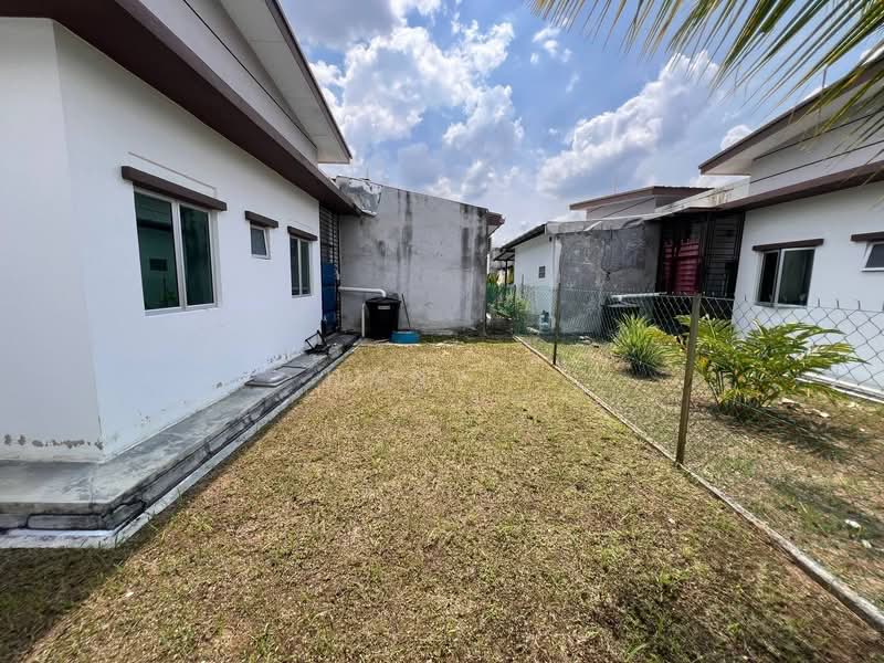 Semi-Detached House for Sale in Banting (Selangor) - Hany . - PropertyGuru.com.my