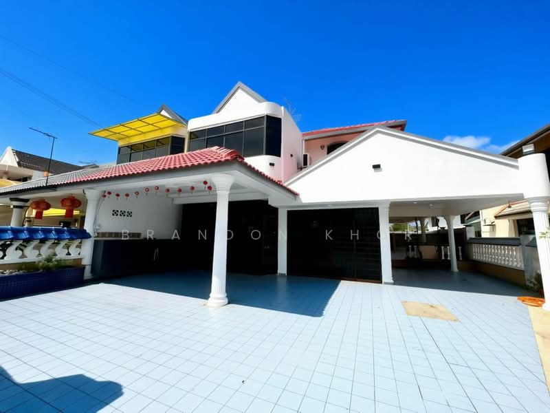 Rumah Berkembar untuk Dijual di Taman Johor Jaya (Johor Bahru) - Brandon Khor - PropertyGuru.com.my