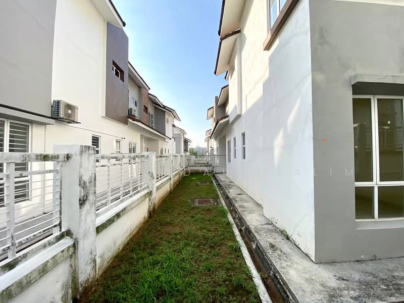 Rumah Berkembar untuk Dijual di D'Kayangan (Shah Alam) - Mohd Firdaus Salim - PropertyGuru.com.my