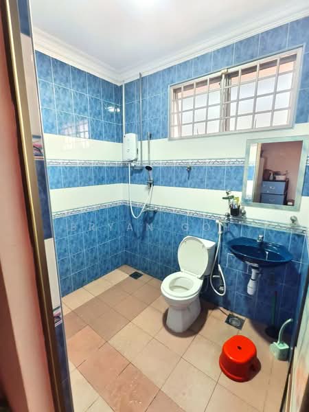 Semi-Detached House for Sale in Taman Megah Ria (Masai) - Bryan Goh - Bathroom - PropertyGuru.com.my