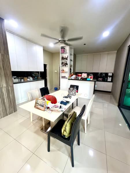 Rumah Kluster untuk Dijual di Taman Mutiara Mas (Skudai) - Nikko Soh - Dining Room - PropertyGuru.com.my