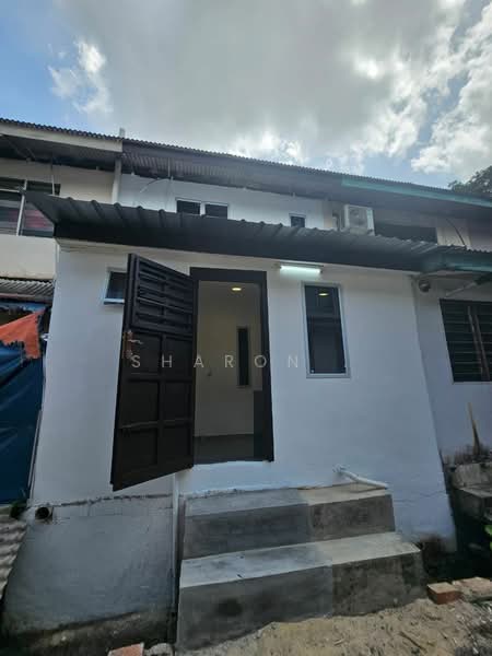 Rumah Teres 2 Tingkat untuk Dijual di Taman Tiram Jaya (Ulu Tiram) - Sharon . - PropertyGuru.com.my