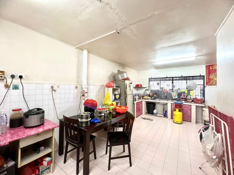 Rumah Teres 2 Tingkat untuk Dijual di Taman Johor Jaya (Johor Bahru) - Zack Chow - Kitchen - PropertyGuru.com.my