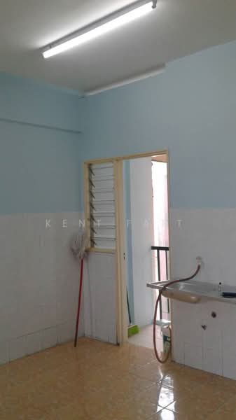 Pangsapuri untuk Dijual di Pangsapuri Prima Cempaka - Kent Fatt - Kitchen - PropertyGuru.com.my