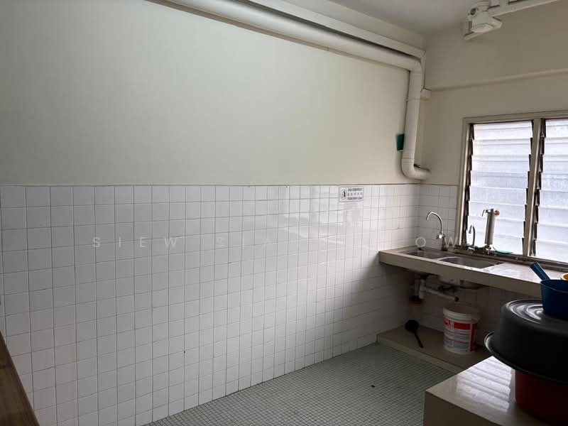 Flat for Sale at Happy Garden Flat - Siew Siang Leow - Kitchen - PropertyGuru.com.my