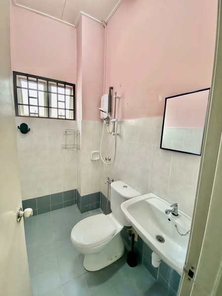 2-storey Terraced House for Rent in TAMAN PUCHONG UTAMA (Puchong) - Derrick Yeong - Bathroom - PropertyGuru.com.my