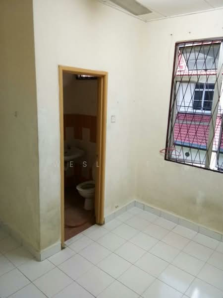 2-storey Terraced House for Rent in Bandar Baru Bangi (Selangor) - Wesley Fu - Bathroom - PropertyGuru.com.my