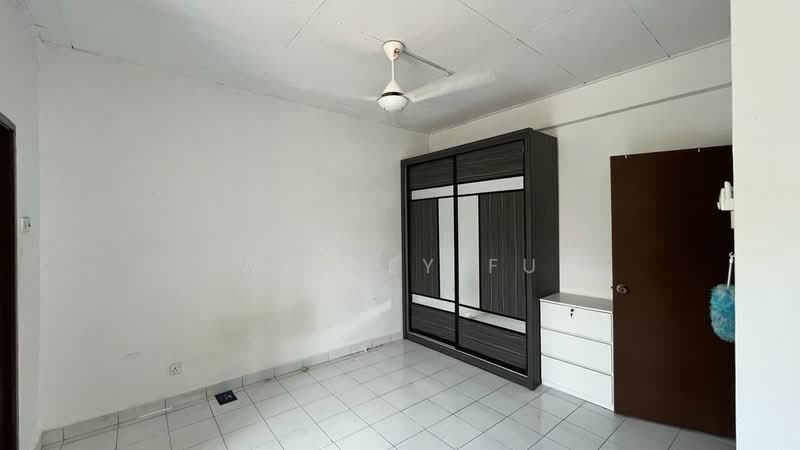 Rumah Teres 2 Tingkat untuk Disewa di Bandar Baru Bangi (Selangor) - Wesley Fu - Bedroom - PropertyGuru.com.my