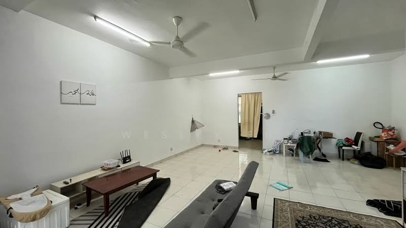 Rumah Teres 2 Tingkat untuk Disewa di Bandar Baru Bangi (Selangor) - Wesley Fu - Living Room - PropertyGuru.com.my