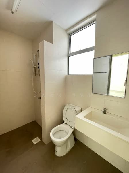Servis Apartment untuk Dijual di Platinum Lake PV 21 - Jack Yap - Bathroom - PropertyGuru.com.my