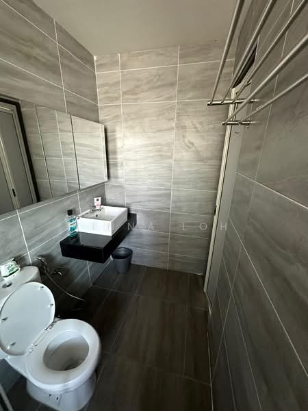 Servis Apartment untuk Dijual di KSL Residence @ Daya - Vinna Loh - Bathroom - PropertyGuru.com.my