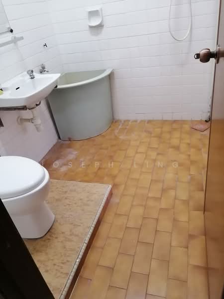 Rumah Teres 1 Tingkat untuk Disewa di Taman Tun Dr Ismail (Kuala Lumpur) - Joseph Ling - Bathroom - PropertyGuru.com.my