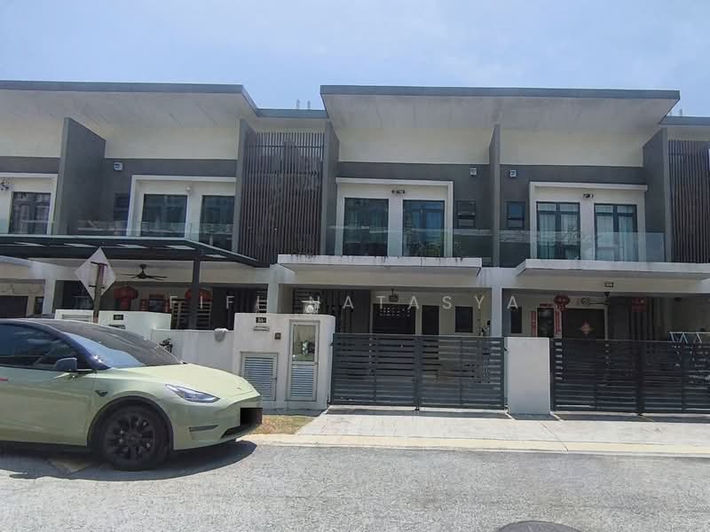 Rumah Teres 2 Tingkat untuk Dijual di Semenyih (Selangor) - Fifi Natasya - Exterior - PropertyGuru.com.my