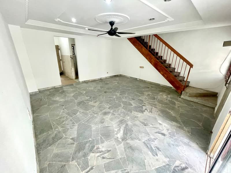 2-storey Terraced House for Sale in Ampang (Kuala Lumpur) - Mohammad Omar - Living Room - PropertyGuru.com.my
