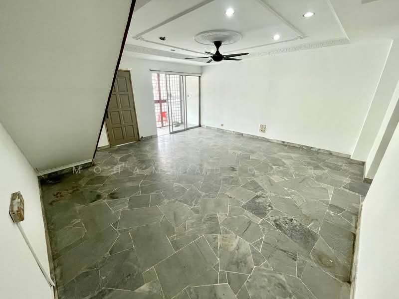 2-storey Terraced House for Sale in Ampang (Kuala Lumpur) - Mohammad Omar - Living Room - PropertyGuru.com.my